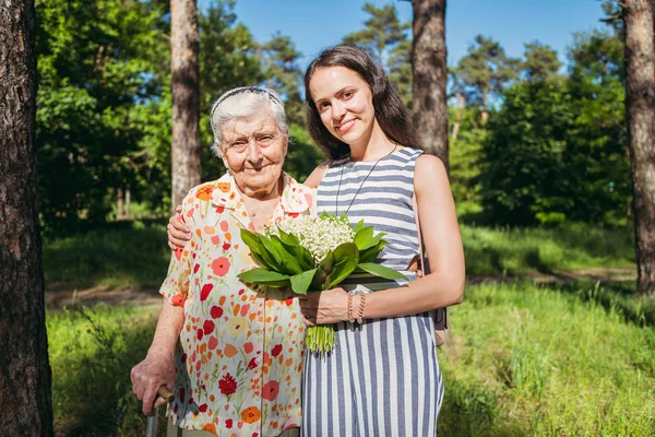 Home 8 Begleitung zum Arzt